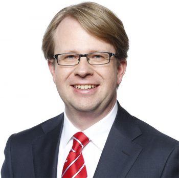 Dr. Hochberger - Vorstandsmitglied der Stadtsparkasse München - und der Kopf hinter Yomo.Stadtsparkasse München