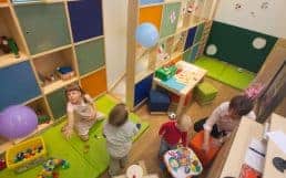 7_kids_corner_with_child-care_service-w1140