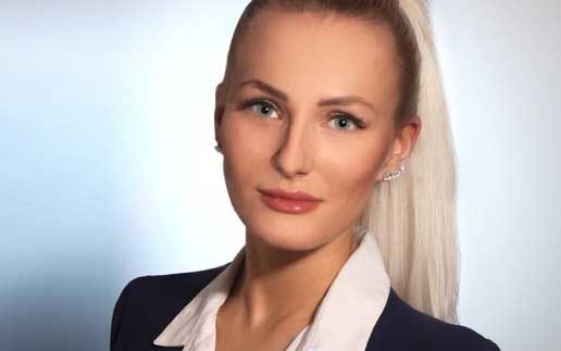 Ann-Kathrin_Bendig-adesso-516
