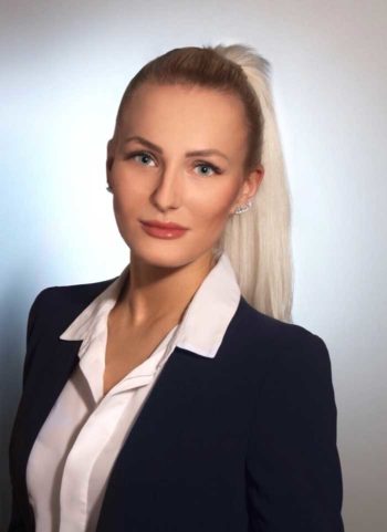 Ann-Kathrin Bendig, Consultant und Product Owner, adesso<q>adesso