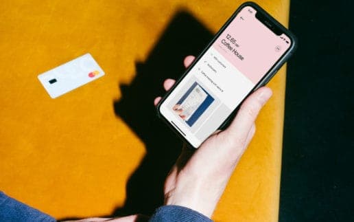 Phone_in_Hand_Aufmacher