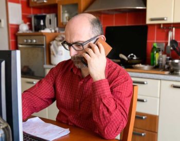 Corona hat uns keine Zeit gelassen, ein brauchbares Home Office einzurichten ...