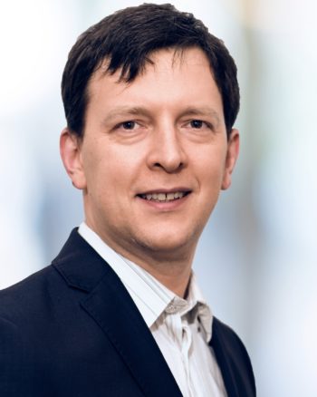 Dr. Nick Golovin ist der Gründer und CEO von Data Virtuality GmbH und Experte bei Business Intelligence