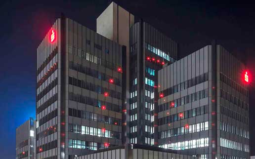 Sparkasse Hannover: Nach Auslagerung von 450 GAAs stieg die Verfügbarkeit auf 99%