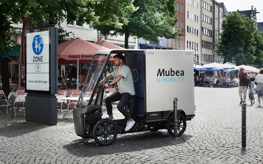 Embedded-Insurance: InsurTech hepster stellt Versicherungs­pakete für Mubea U-Mobility bereit
