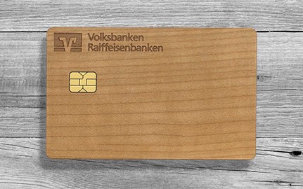 Genossenschaftsbanken setzen auf Bankkarten aus Holz – ist das wirklich nachhaltig?