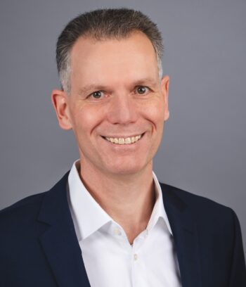 Steffen Lorenz, Direktor, Global Industry Leader Banking und Insurance bei der Software AG, berät zur Umsetzung von DORA.