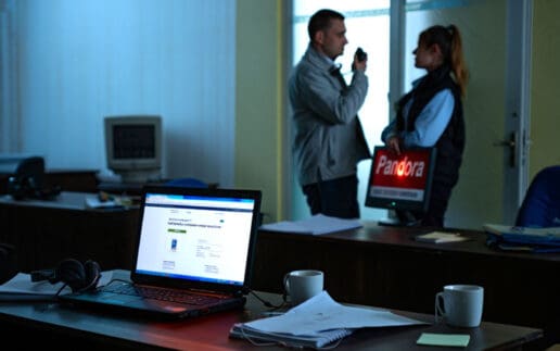 Verlassenes Callcenter - Symbolbild ReveKIReveKI