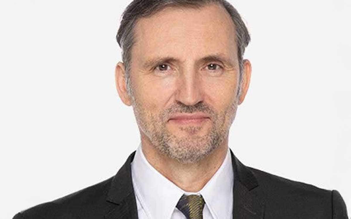 Christian Kirchberger, Rechtsanwalt bei Forvis Mazars, hat über 30 Jahre Erfahrung im Bereich IT, Internet und Telekommunikation. In der Diskussion um FISA 702 und den CLOUD Act thematisiert er die Herausforderungen für den europäischen Datenschutz.
