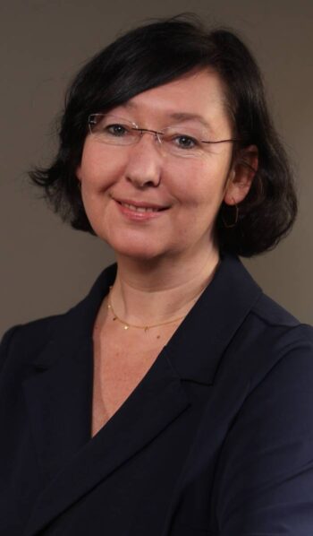 Dr. Anna Wolf leitet die Forschung zur Blockchain-Ökonomie am ifo Institut für Wirt-schaftsforschung in München.