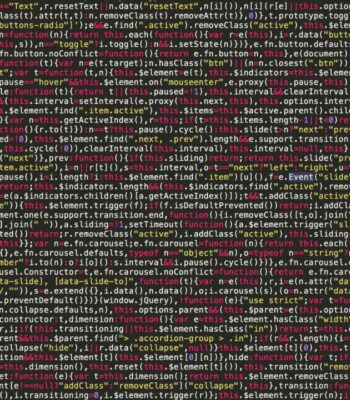 Der Bildinhalt besteht aus einer komplexen Anordnung von Codezeilen, die typischerweise in der Softwareentwicklung verwendet werden. Diese Darstellung könnte mit der mainthink-Technologie in Verbindung stehen, die zur Anomalie-Erkennung in Banken eingesetzt wird.