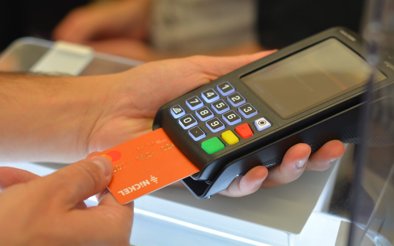 Der Kiosk als Filiale: Warum die Bank Nickel in Sachen Diversität und Inklusion vieles anders macht