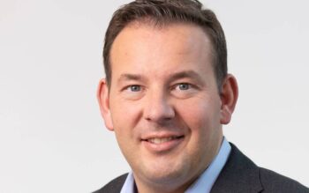 Sascha Beck, Executive Director und Financial Services-Leader bei GFT, thematisiert die Herausforderungen der Schatten-IT und die Rolle von Low-Code-Lösungen zur Optimierung von Geschäftsprozessen in Banken und Versicherungen.