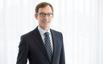 Dr. Nils Beier befasst sich als Banking-Experte mit Stablecoins.