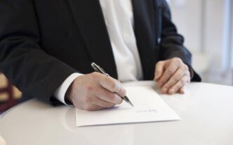 GwG-konforme eID-Identitätsprüfung und E-Signaturen für Finanzbranche