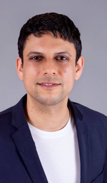 Sanjay Bollmann, Vice President und Head of Financial Services & Insurance bei Kyndryl, thematisiert die Herausforderungen durch synthetische Identitäten, die aus realen und gefälschten Daten bestehen und den Zahlungsverkehr erheblich beeinflussen.