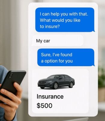 Eine Person interagiert über ein Smartphone mit einem KI-gestützten Chatbot, der Unterstützung bei der Versicherung eines Fahrzeugs anbietet. Diese Anwendung verdeutlicht die Prinzipien des Agentic Commerce durch personalisierte und automatisierte Kundenkommunikation.