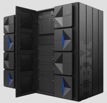 Der IBM Mainframe Telum-II ist geöffnet und zeigt seine internen Komponenten. Diese Technologie ermöglicht Banken, Echtzeit-Fraud-Management effizient zu implementieren und unterstützt die Automatisierung von IT-Prozessen zur Verbesserung der Compliance.