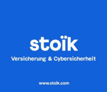 Stoïk Logo auf blauem Hintergrund.