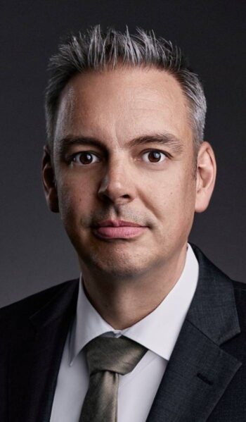 Moritz Specht, externer Projektleiter bei blackbird consulting, ist auf die Umsetzung regulatorischer Anforderungen im Zahlungsverkehr spezialisiert. Seine Expertise umfasst auch die Implementierung von Verification of Payee (VOP) in Banken.