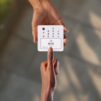 Smart Chip - digitales Bezahlen per Fingernagel mit Technik von Infineon und Digiseq