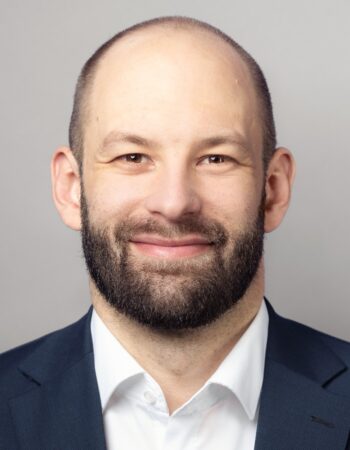 Christopher Schultes, Cofinpro, erklärt, dass die Deka mit dem S-Invest Manager die digitale Plattform für den gesamten Wertpapiervertriebsprozess für die Sparkassen entwickelt hat <q>Cofinpro