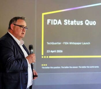 Christopher Schmitz (EY) präsentiert den Stand zur Regulation und erklärt, warum Open Finance auch ohne Regulatorik strategisch wichtig ist 