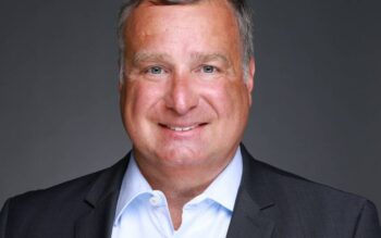 Christian Schäfer, Leiter der Abteilung Payment im DSGV, präsentiert sich in einem professionellen Porträt. Im Kontext von ZKP und Compliance wird seine Expertise in der Datensicherheit auf Public Blockchains hervorgehoben.