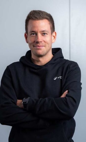 Patrick Müller, Chief Digital & Chief Marketing Officer von Decathlon Deutschland, präsentiert die neue Bezahlmethode wero. Diese europäische Lösung ergänzt das bestehende Angebot an modernen und sicheren Zahlungsmethoden im Online-Shop von Decathlon.