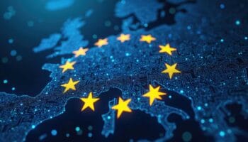 Eine digitale Darstellung Europas zeigt eine Karte mit leuchtenden, gelben Sternen, die die EU symbolisieren. Die Struktur verdeutlicht die Anforderungen an moderne IT-Infrastrukturen und deren Vernetzung in einem zunehmend komplexen Umfeld.
