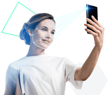 Eine Person hält ein Smartphone vor sich und nutzt eine biometrische Gesichtserkennungstechnologie. Die Darstellung zeigt geometrische Linien, die das Gesicht umreißen. Diese Technologie ist Teil der Nect Identitätslösungen, die nun eIDAS- und ISO 27001-zertifiziert sind