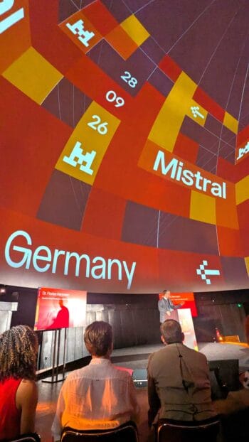 Staatsminister Dr. Florian Herrmann, leiter die Bayerische Staatskanzlei bei der Mistral-Eröffnung in München<q>ITFM