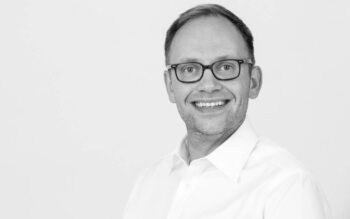 Ralf Mutzke, Associated Partner bei Kyndryl, leitet das Zero-Trust-Beratungsgeschäft in Deutschland. Seine Expertise umfasst Cyber Security und IAM, insbesondere im Kontext der DORA-Vorgaben für Core Banking.