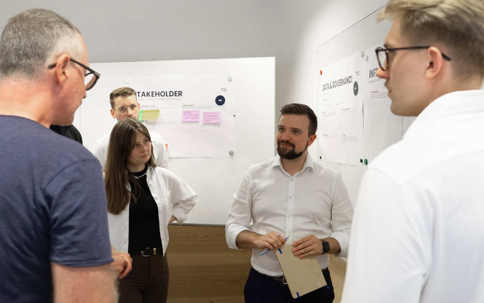 Das neue Tech & Data Lab Frankfurt – Deutschlands erstes finanzfokussiertes Reallabor – bietet Finanzinstituten und Start-ups nun eine sichere digitale Umgebung, um neue Technologien zu testen und Implementierungsrisiken zu senken. Die Deutsche Bank bringt als „Challenge Sponsor“ eine konkrete Fragestellung aus dem Bereich „Open Finance“ ein.