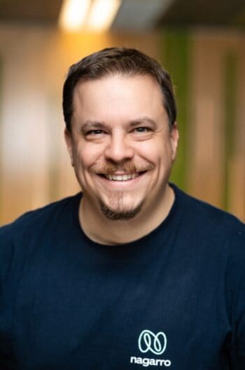 Thomas Steirer, CTO bei Nagarro, erklärt, dass es nicht entscheidend ist, welches Modell eine Bank nutzt, sondern welche Transaktion sie kontrolliert. <q>Nagarro